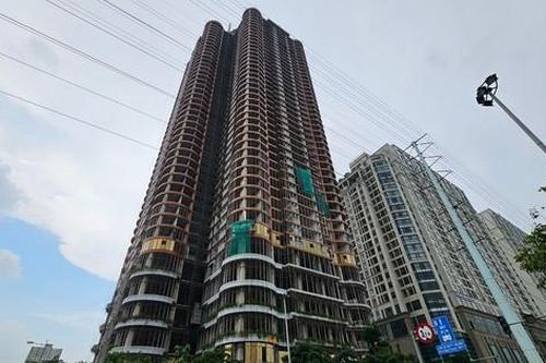 Cao ốc QMS Top Tower 45 tầng 'đắp chiếu' nhiều năm bất ngờ chào bán căn hộ