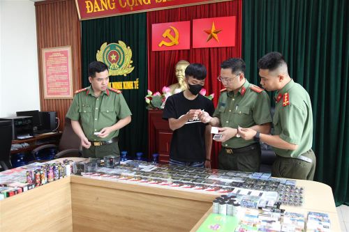 Thu giữ số lượng lớn sản phẩm thuốc lá điện tử không rõ nguồn gốc