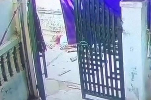 Cụ ông bị đánh tử vong trên đường