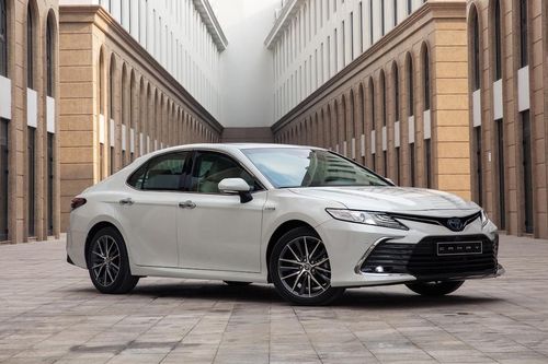Xe sedan cỡ D tháng 6: Toyota Camry 'vô đối', Honda Accord đội sổ dù giá giảm