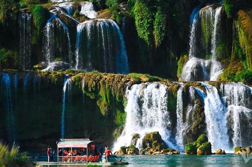Kết nối du lịch giữa Công viên địa chất toàn cầu Cao Bằng và Hà Giang