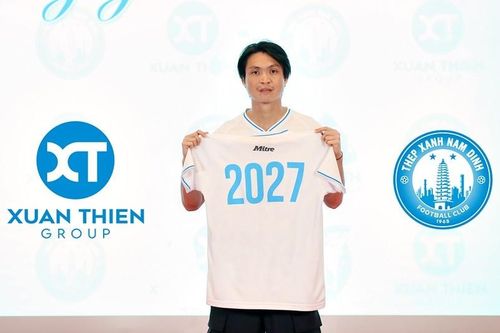 Tuấn Anh ký hợp đồng 3 năm với Nam Định