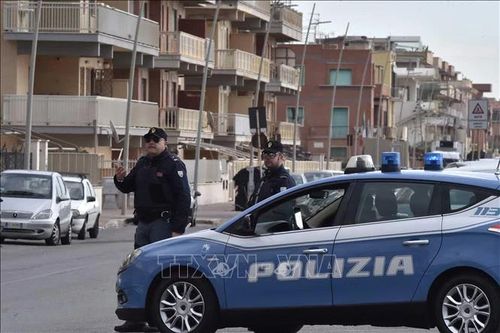 Cảnh sát Italy giải cứu 33 người lao động Ấn Độ