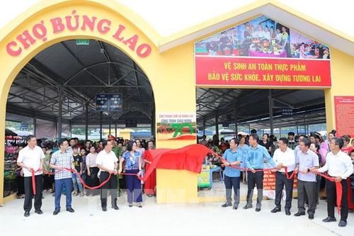 Khánh thành chợ cấp huyện hiện đại nhất của tỉnh Điện Biên