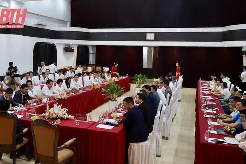Ký kết thỏa thuận hợp tác đẩy mạnh các giải pháp công nghệ toàn diện tại Tổng Công ty CP Hợp Lực