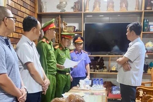Quảng Trị khởi tố, bắt tạm giam Phó Chủ tịch UBND huyện Hướng Hóa