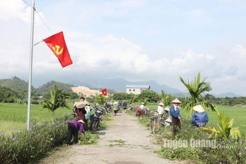 Báo Tuyên Quang thực hiện '3 cùng' tại xã Ninh Lai