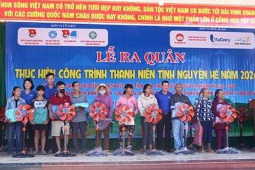 Thị đoàn Hương Trà ra quân tình nguyện hè năm 2024