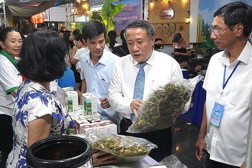 Lễ hội văn hóa - ẩm thực gọi mời du khách về với biển Quảng Trị