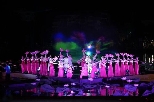 Khai mạc lễ hội Sen Hà Nội 2024