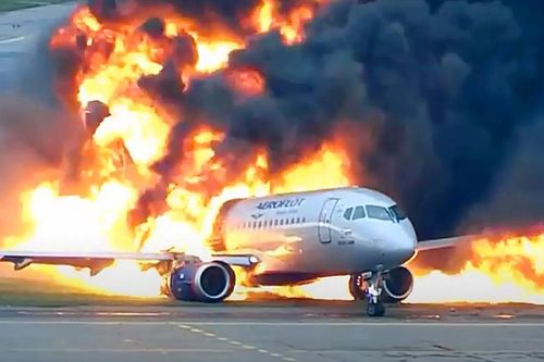Máy bay Sukhoi Superjet 100 của Nga: Từ niềm tự hào đến nỗi thất vọng