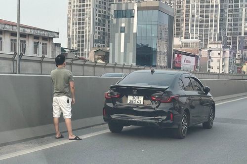 3 quy tắc dừng xe an toàn trên cao tốc để không bị đâm từ phía sau