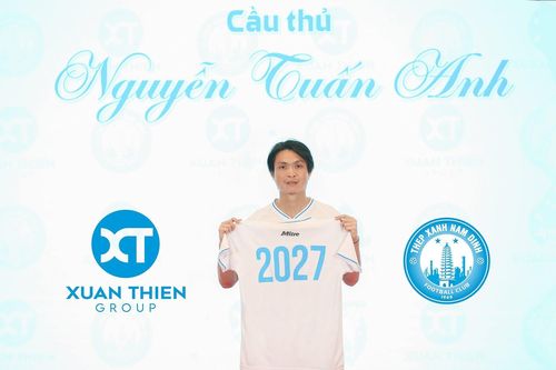 Tuấn Anh ký hợp đồng 3 năm với Nam Định