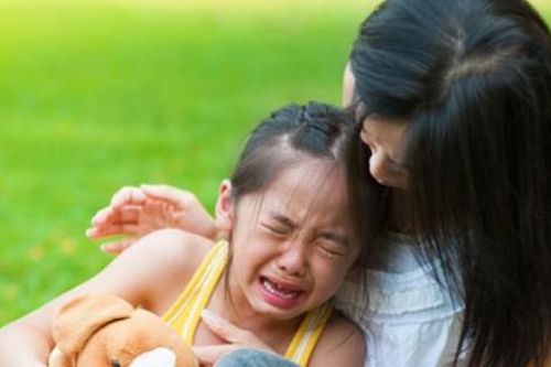 6 hành vi của cha mẹ khiến con lớn lên sống ỷ lại, thiếu tự lập, không thể làm chủ cuộc đời