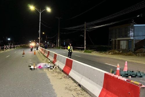 Tai nạn giao thông mới nhất 14/7/2024: tông dải phân cách, 2 thanh niên tử vong