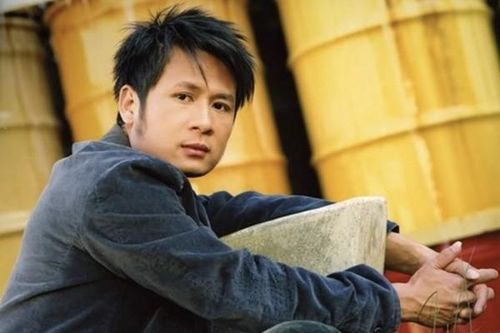 Ảnh thời thanh xuân của các anh tài 'Anh trai vượt ngàn chông gai'