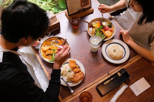 6 bữa nhỏ hay 3 bữa lớn: Lựa chọn nào tốt cho sức khỏe?