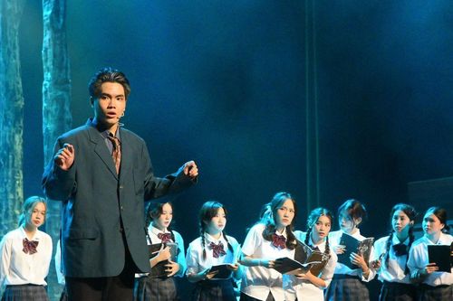 Hơn 1000 khán giả thưởng lãm nhạc kịch 'Mưa Bóng Mây'