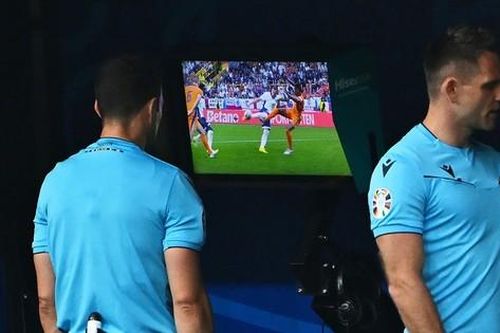 Báo Đức: 'Tuyển Anh đã gian lận để vào chung kết EURO 2024'