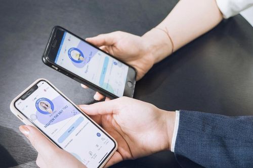 Sững sờ tin nhắn ngân hàng gửi lúc chuyển tiền; người Việt tăng thu nhập nhanh