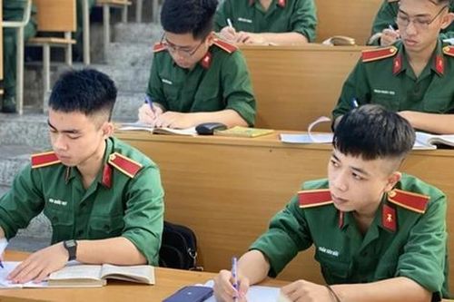 Bản tin 14/7: Một số trường Quân đội Công bố điểm chuẩn cùng phương thức xét tuyển sớm năm 2024
