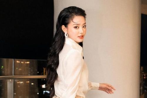 Đẹp khen - Xấu chê: Á hậu Bùi Khánh Linh tỏa sáng tựa nữ thần, Đỗ Thị Hà diện váy xẻ khoe chân dài