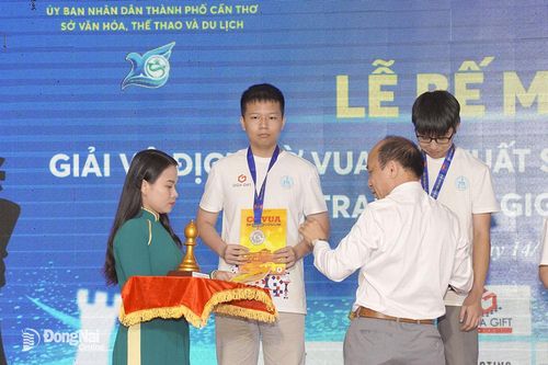 Minh Duy (Đồng Nai) giành cú đúp huy chương bạc Giải vô địch Cờ vua trẻ xuất sắc quốc gia 2024