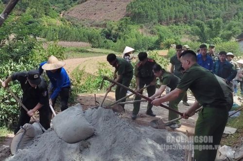 Nhiều hoạt động trong Chiến dịch tình nguyện Kỳ nghỉ hồng và Hành quân xanh tại Chi Lăng