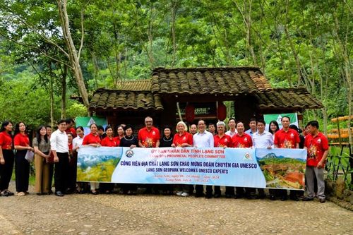 Đoàn Chuyên gia UNESCO và hành trình trải nghiệm 'Dòng chảy sự sống nơi miền đất thiêng'