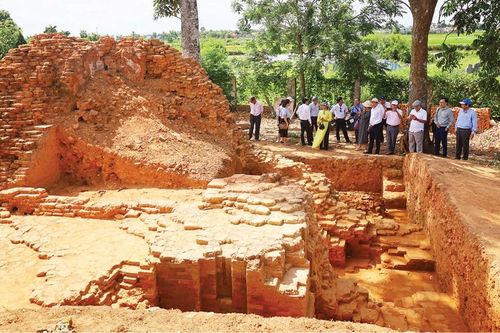 Tìm dấu tích Champa xưa dưới lòng đất