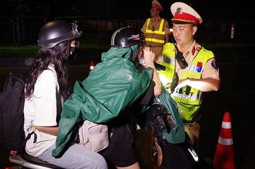 Phòng ngừa, ngăn chặn, xử lý hành vi chống người thi hành công vụ