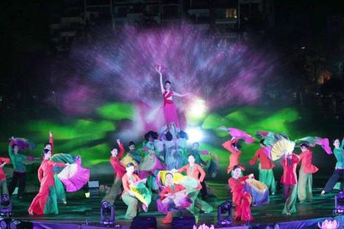 Đặc sắc Lễ hội Sen Hà Nội 2024