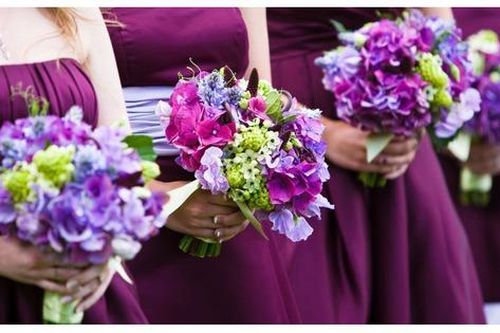Cô gái sốc khi phát hiện sự thật về phù dâu do chú rể chọn
