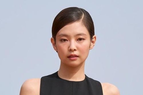 Ồn ào Jennie BLACKPINK hút thuốc và 'sự thật' được tiết lộ từ người trong cuộc