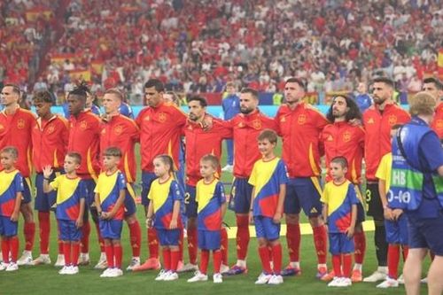 Tại sao các cầu thủ ĐT Tây Ban Nha không hát khi có nhạc quốc ca ở EURO 2024?