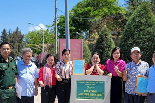 20 tỷ đồng hỗ trợ chiến sĩ và nhân dân nơi tuyến đầu