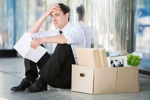 Ngày tuyệt vọng của người đàn ông bị sa thải