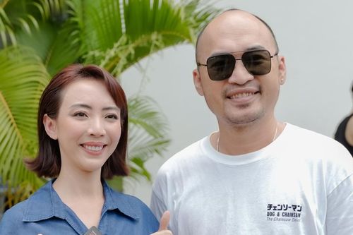 'Anh trai' Tiến Luật 'vượt chông gai' về giúp bà xã Thu Trang ra mắt dự án mới
