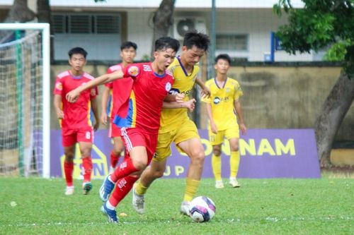 SLNA giành vé vào tứ kết U17 quốc gia sau chiến thắng khó tin