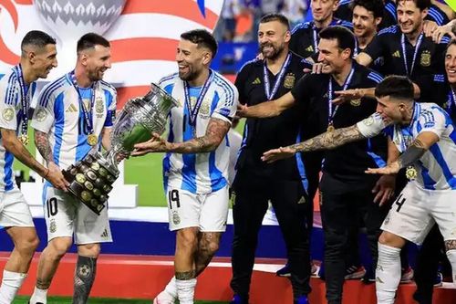 Messi khiến triệu fan cảm phục với hành động đặc biệt trong lễ đăng quang Copa America của Argentina