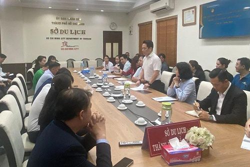 Nhiều cơ sở lưu trú tại Thành phố Hồ Chí Minh giảm giá mạnh cho khách sử dụng sản phẩm bay đêm