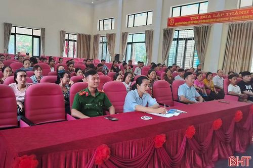Xã vùng núi mở lớp đào tạo giấy phép lái xe mô-tô cho người dân