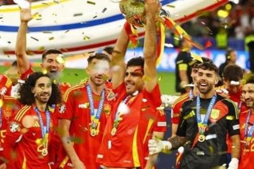 Tây Ban Nha thống trị EURO 2024 với chiến thắng 2-1 trước Anh