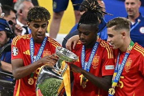 Tây Ban Nha thống trị các danh hiệu cá nhân của EURO 2024