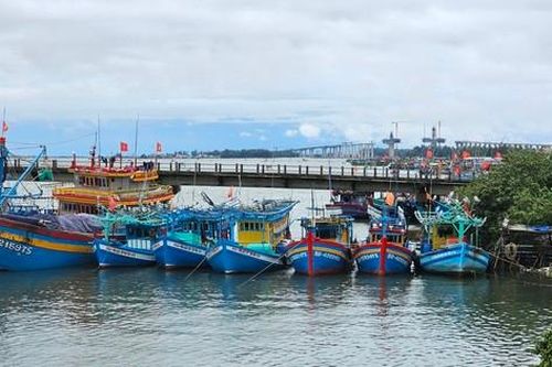 Thừa Thiên-Huế phát lệnh cấm biển, chuẩn bị phương án tiêu úng cứu lúa