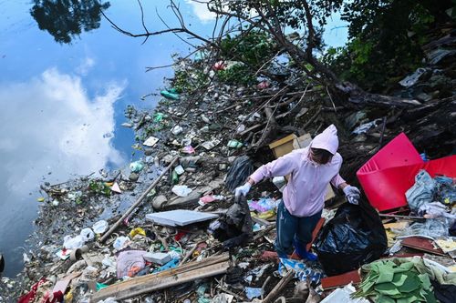 Những dòng sông 'chết' chảy quanh Hà Nội