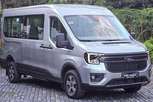 Lựa chọn 'độ chính hãng', giới kinh doanh bớt lo khi hoán cải thành xe Limousine