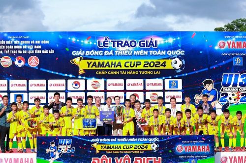 U13 Sông Lam Nghệ An nhận thưởng lớn sau khi bảo vệ thành công chức Vô địch U13 Quốc gia