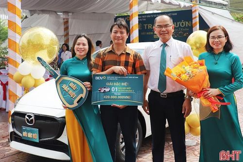 'Xế hộp' về tay khách hàng may mắn khi trúng thưởng của BIDV Hà Tĩnh