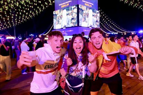 CĐV hân hoan với chức vô địch EURO 2024 của Tây Ban Nha